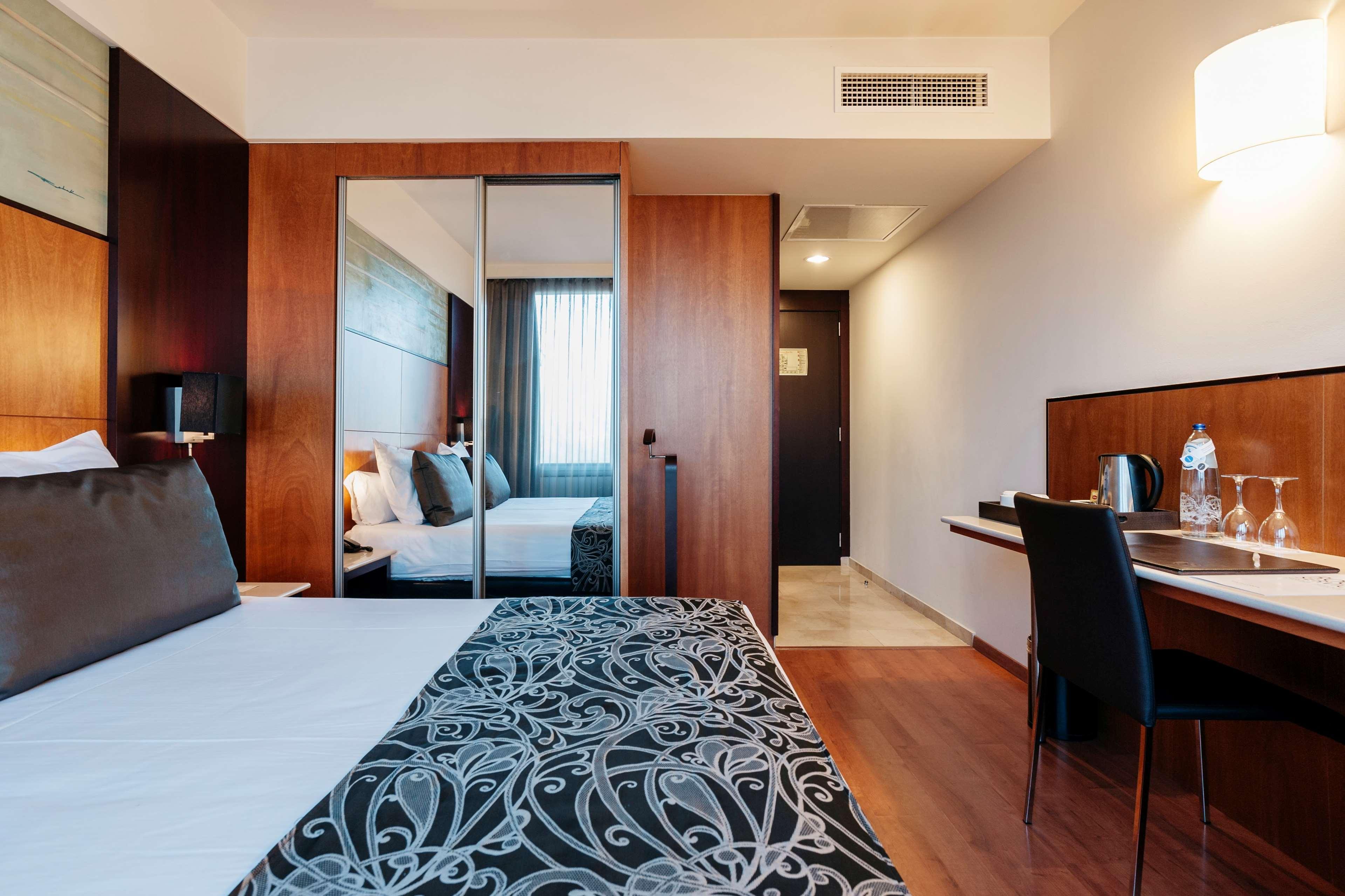 Hotel Catalonia Brussels Saint-Gilles Zewnętrze zdjęcie