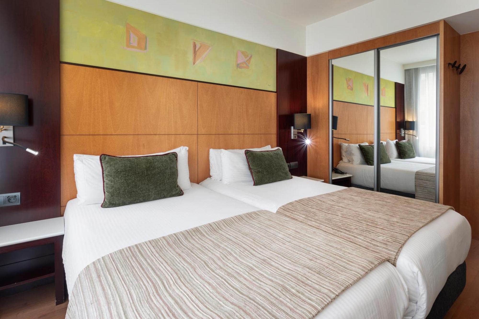 Hotel Catalonia Brussels Saint-Gilles Zewnętrze zdjęcie
